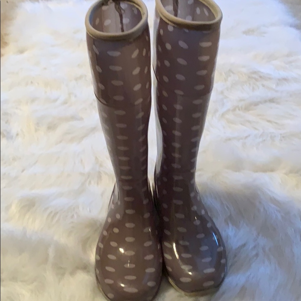 Gray rain boots with polka dots